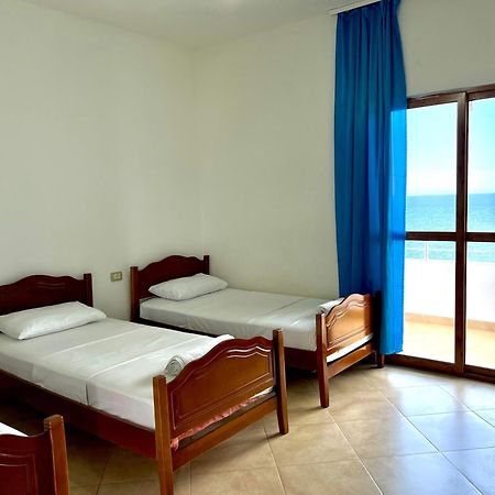 Redi'S Seaview Apartments Sarandë Exteriér fotografie