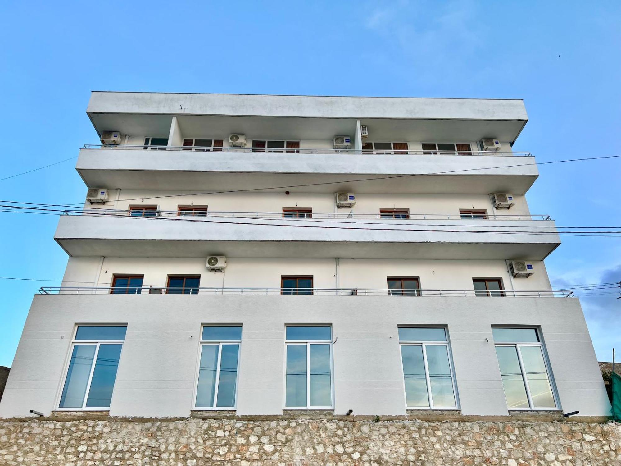 Redi'S Seaview Apartments Sarandë Exteriér fotografie