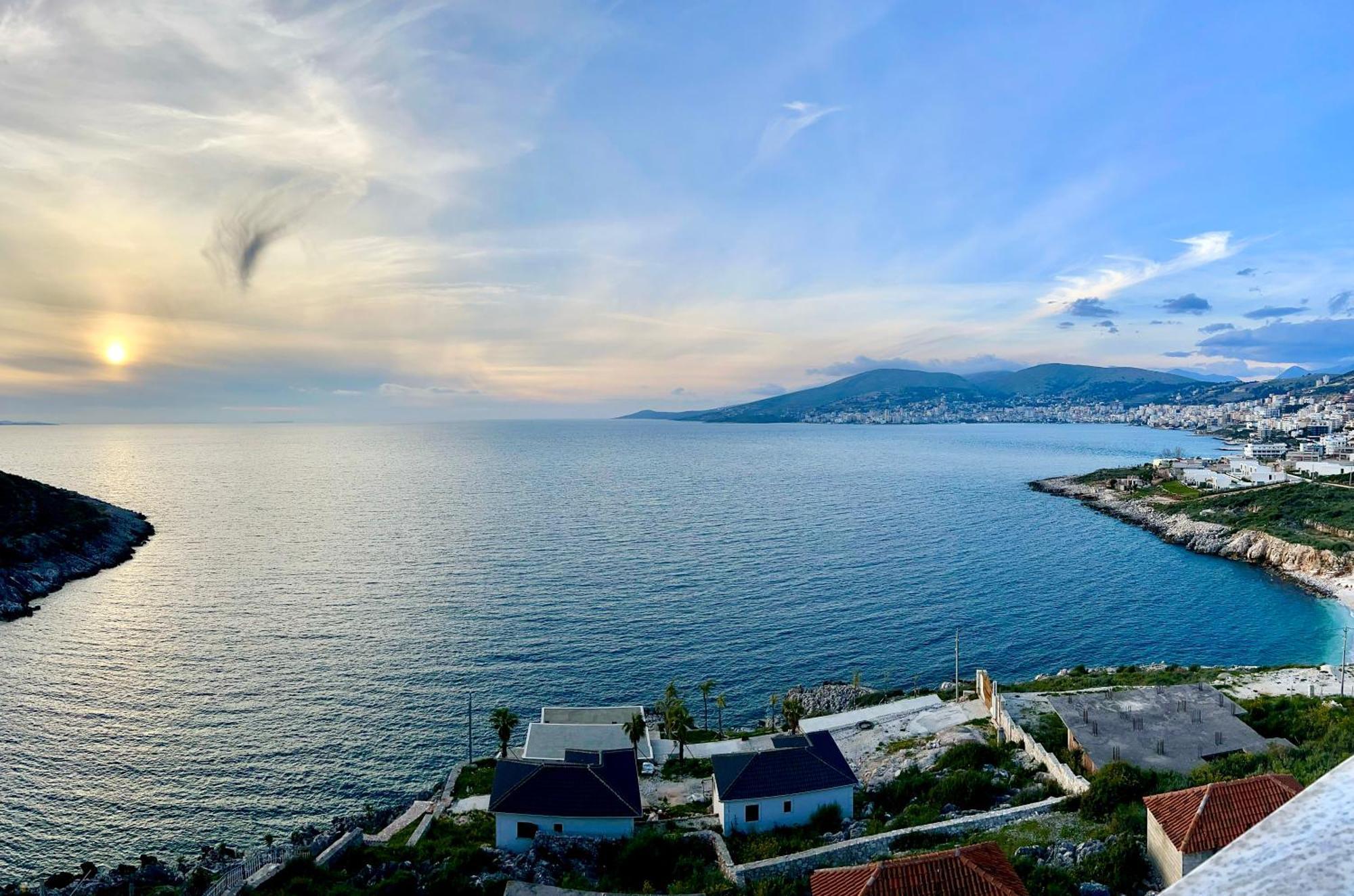 Redi'S Seaview Apartments Sarandë Exteriér fotografie