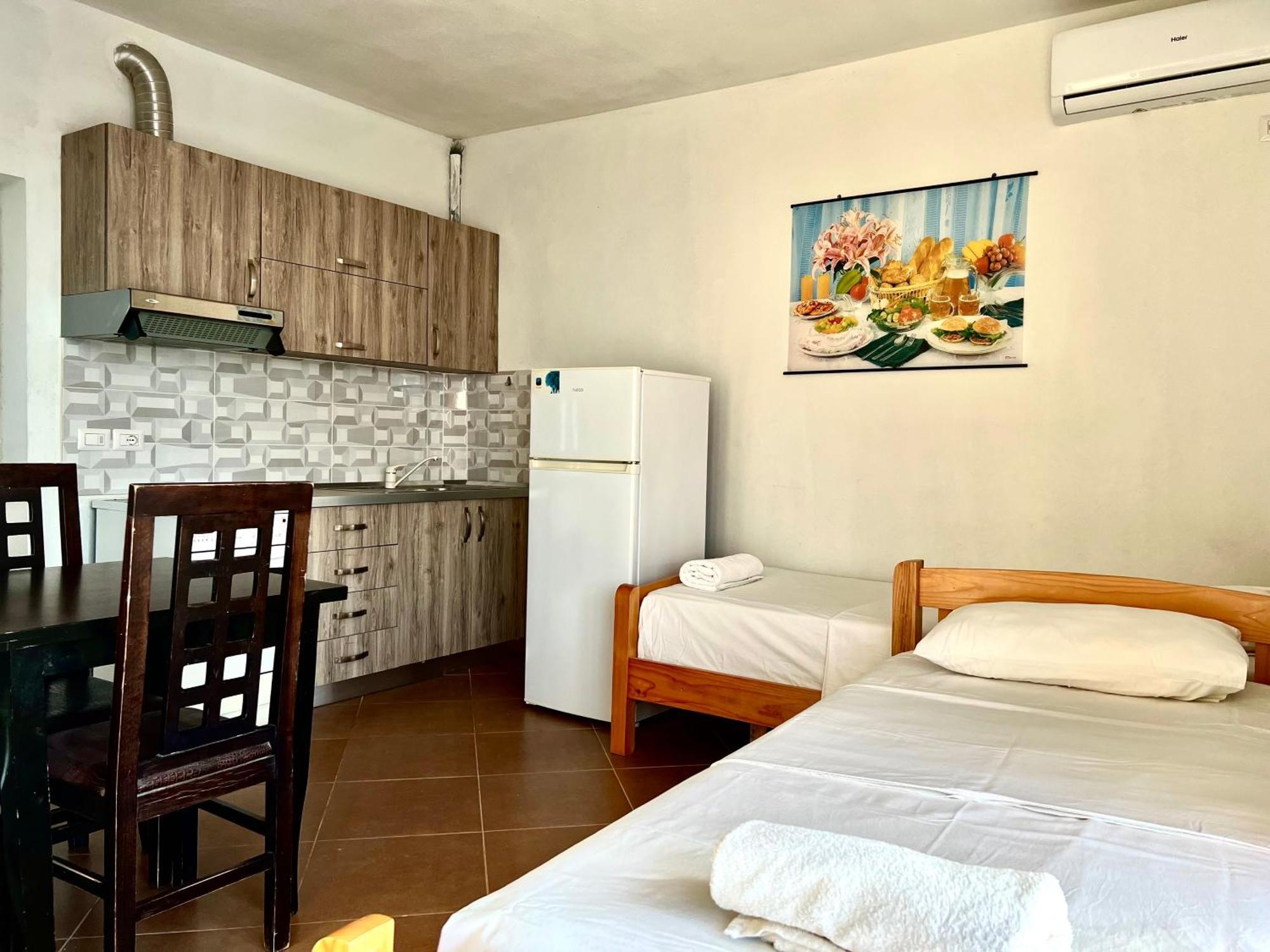 Redi'S Seaview Apartments Sarandë Exteriér fotografie