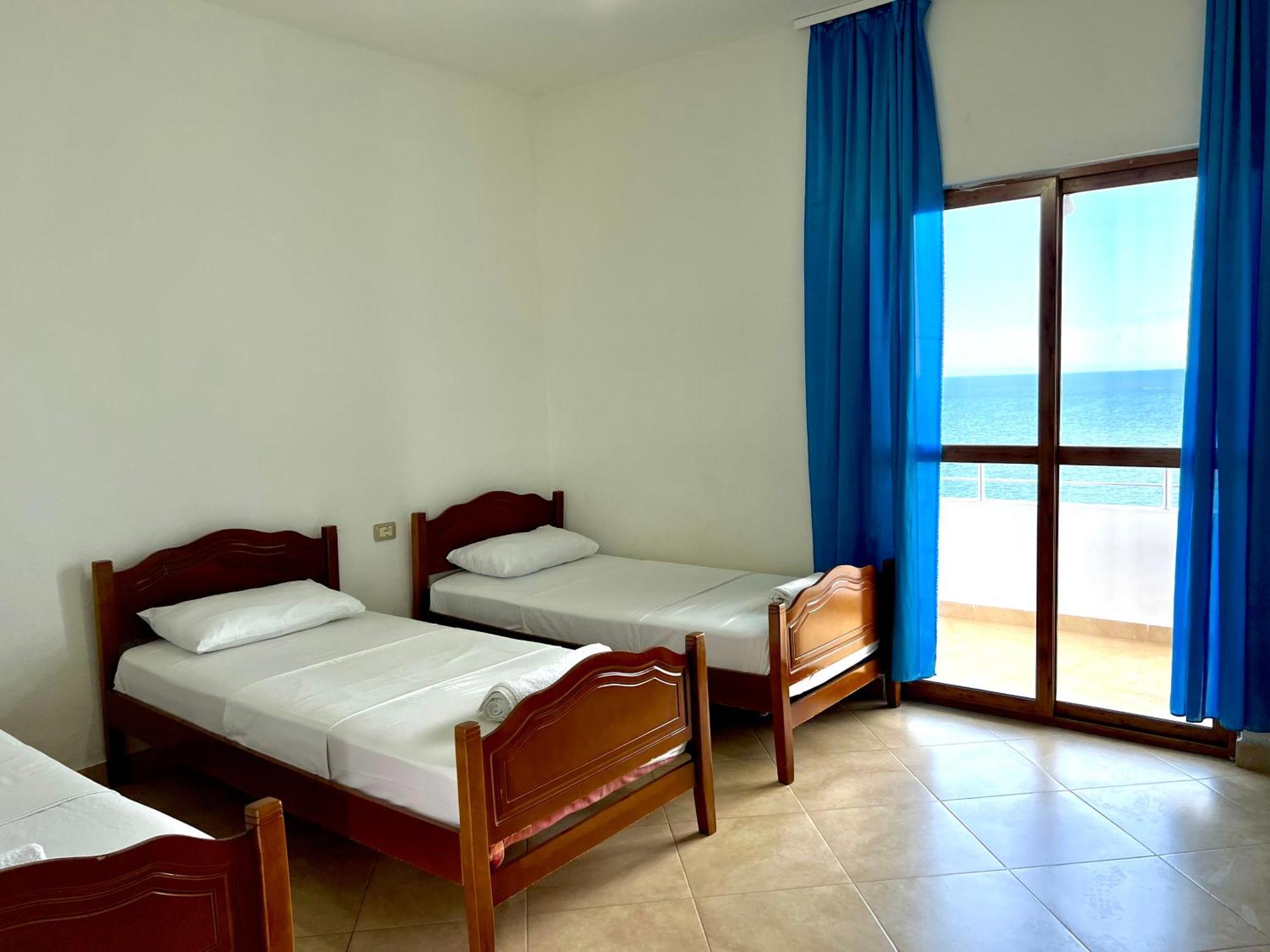 Redi'S Seaview Apartments Sarandë Exteriér fotografie