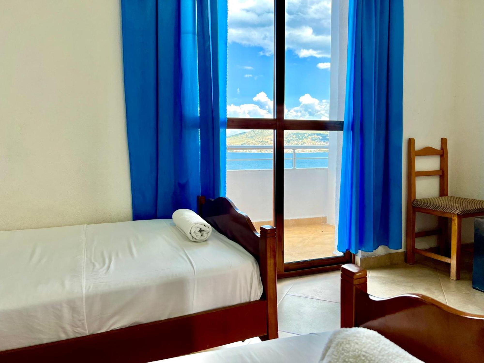 Redi'S Seaview Apartments Sarandë Exteriér fotografie