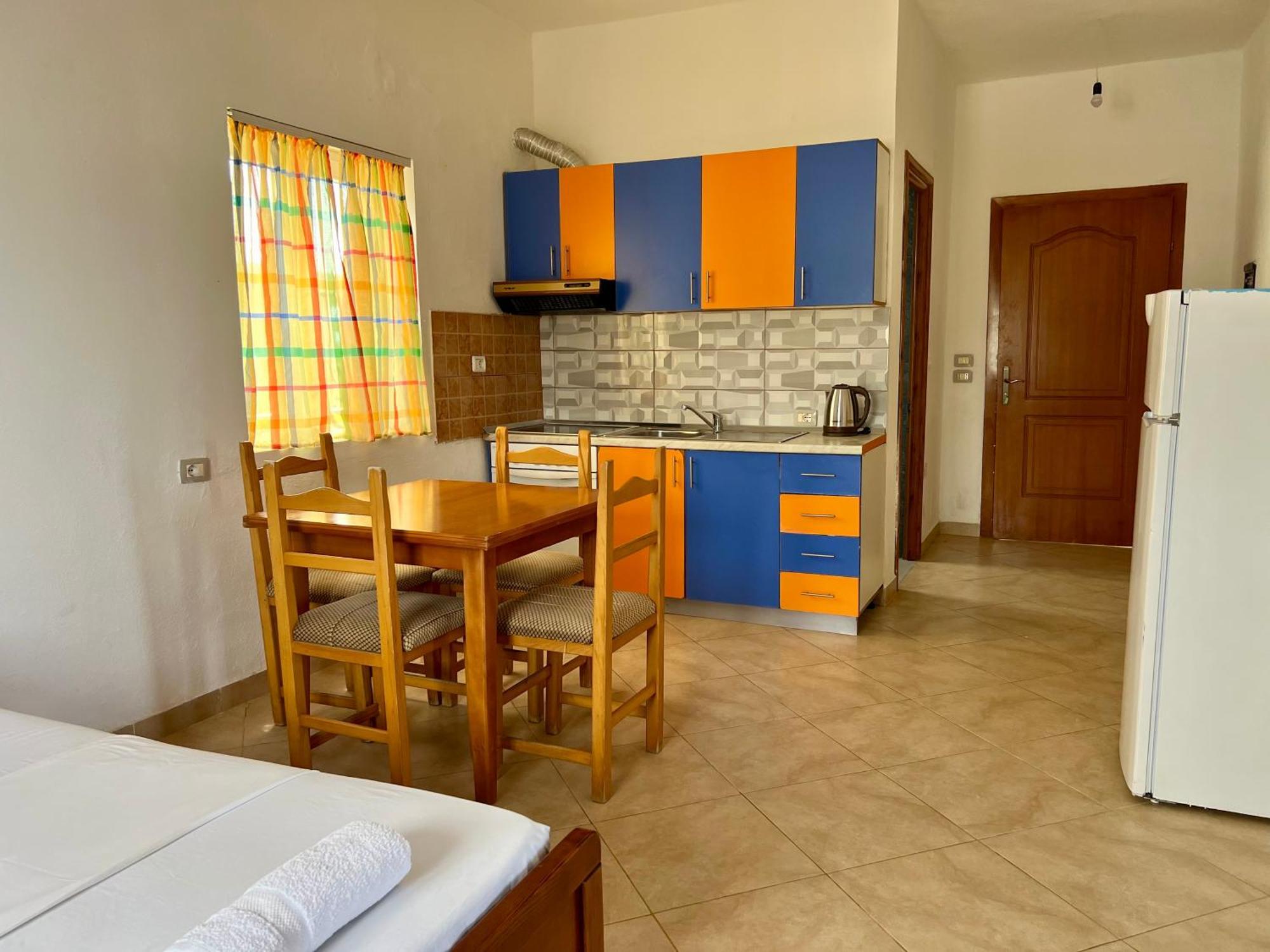 Redi'S Seaview Apartments Sarandë Exteriér fotografie