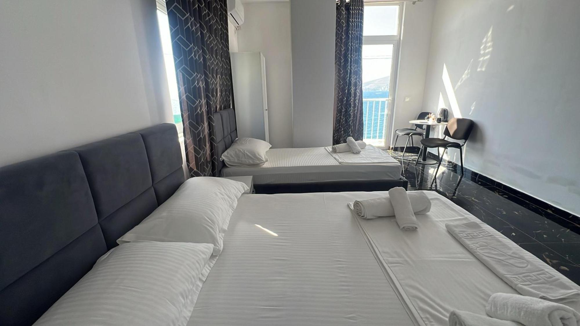 Redi'S Seaview Apartments Sarandë Exteriér fotografie