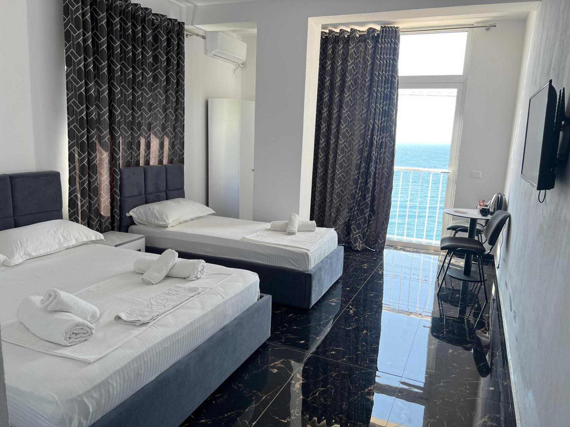 Redi'S Seaview Apartments Sarandë Exteriér fotografie